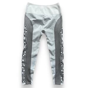Fabletics High Waisted Compression Leggings Seamless White Star Medium